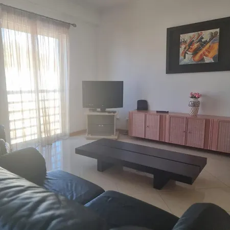 Apart. T2 Baixa Албуфейра