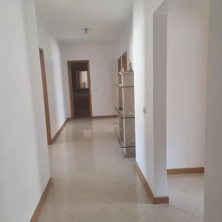 Apart. T2 Baixa Албуфейра