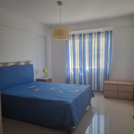 Apart. T2 Baixa Αλμπουφέιρα