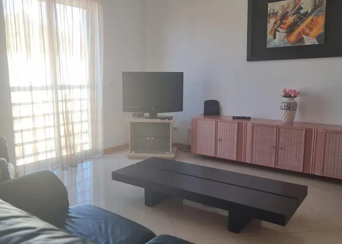 Apart. T2 Baixa Албуфейра