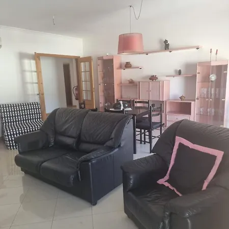 Apart. T2 Baixa אלבופיירה