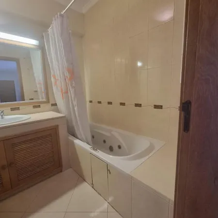 Apart. T2 Baixa Albufeira
